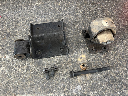 1996-1998 42RE Mount Bracket